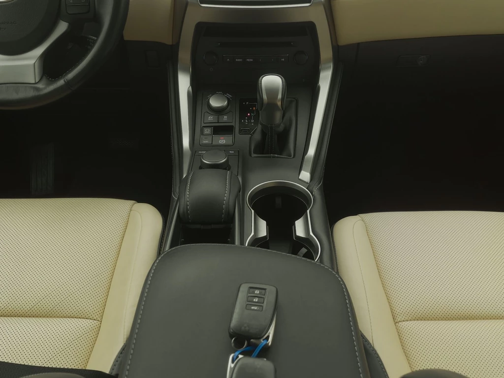 Lexus NX – foto 25