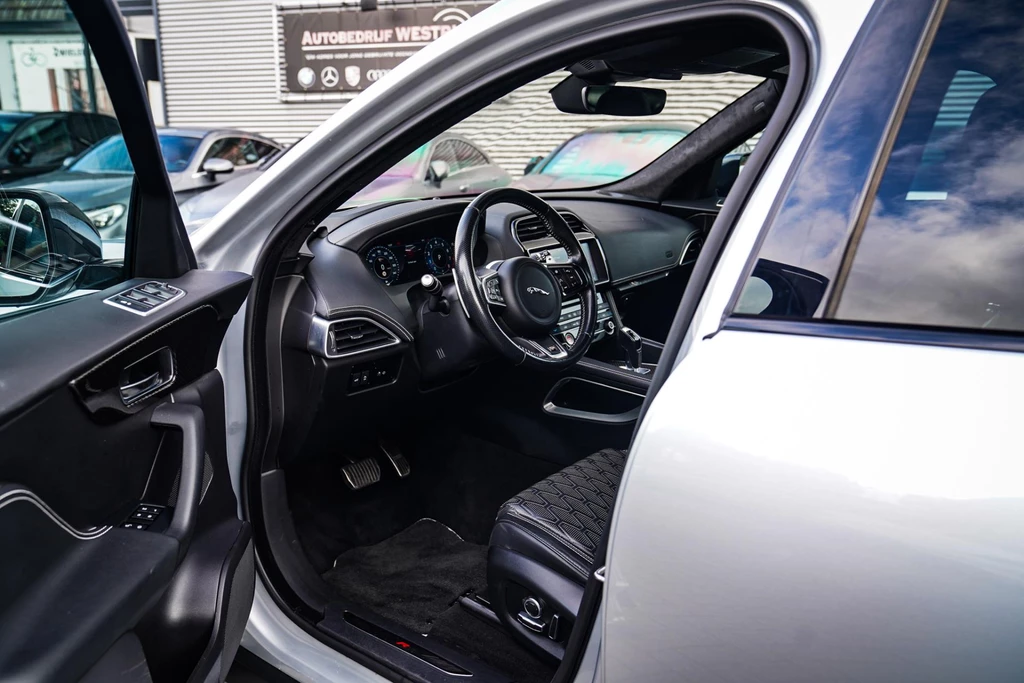 Jaguar F-PACE – foto 42