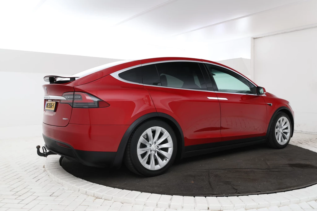 Tesla Model X – foto 4
