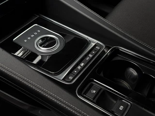 Jaguar F-PACE – thumbnail 9