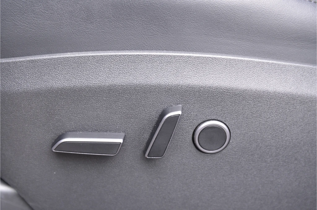 Tesla Model Y – foto 8