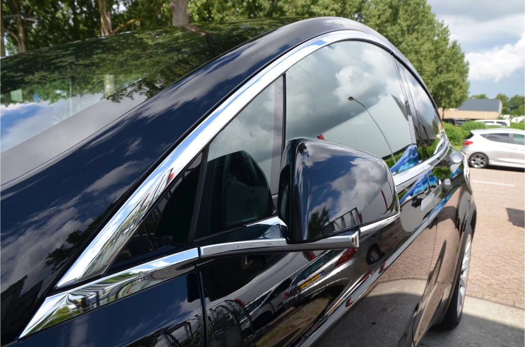 Tesla Model X – foto 7