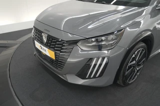 Peugeot 208 – thumbnail 1