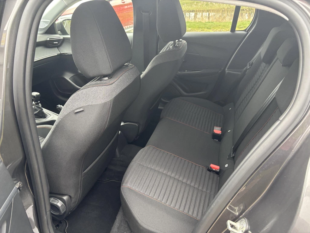 Peugeot 208 – foto 17