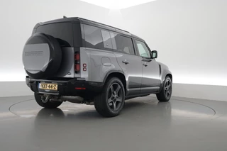 Land Rover Defender – thumbnail 4