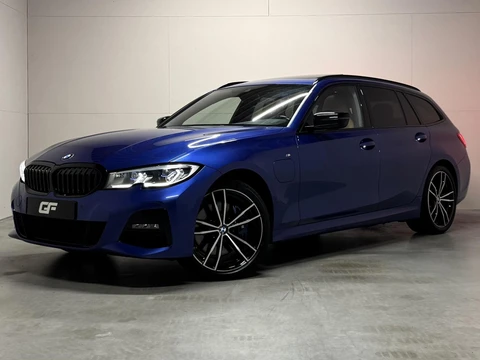 BMW 3-serie Touring 330e xDrive M-Sport Pano Laser Kuipstoelen