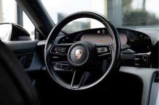 Porsche Taycan – thumbnail 17