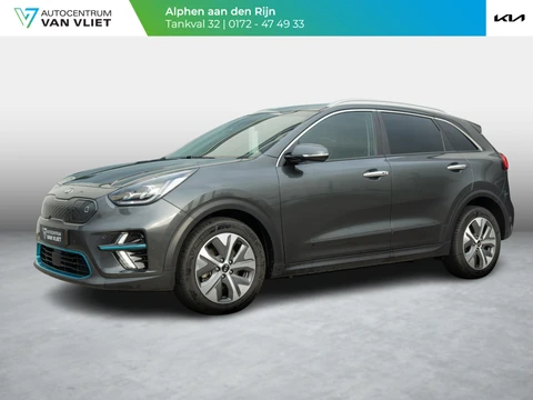 Kia e-Niro ExecutiveLine 64 kWh | Stoel en stuurverwarming | Stoelventilatie | Schuif/-kanteldak | JBL | Achteruitrijcamera | Navi | PDC voor & achter