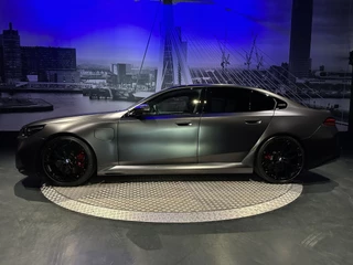 BMW M5 – thumbnail 4