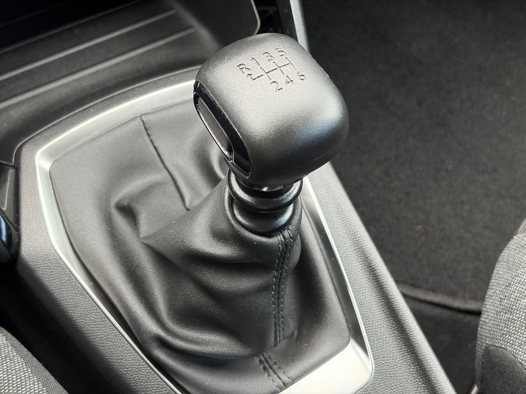 Peugeot 208 – foto 24