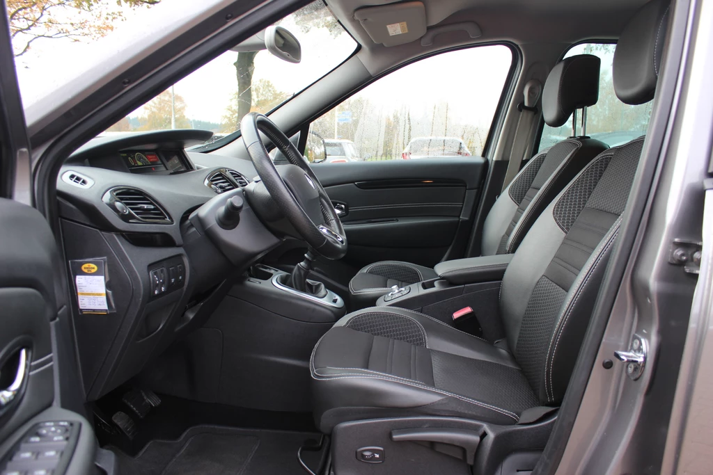 Renault Scénic – foto 12