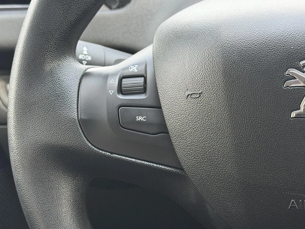 Peugeot 208 – foto 31
