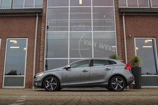 Volvo V40 – thumbnail 3