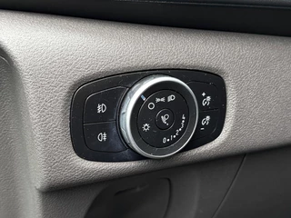 Ford Transit Custom – thumbnail 23