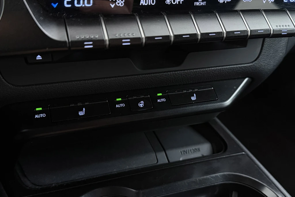 Lexus UX – foto 31