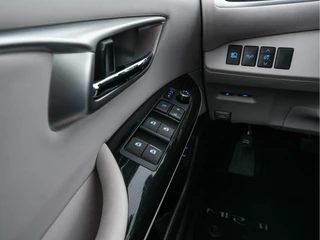 Toyota Mirai – thumbnail 22