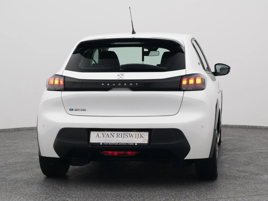 Peugeot e-208 – foto 9