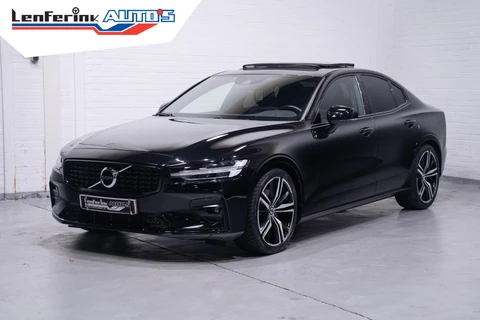 Volvo S60 2.0 B3 R-Design Navi Leder Sportstoelen Schuifdak NAP Camera Apple carplay Rijklaar!