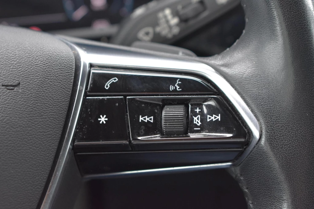 Audi e-tron – foto 10