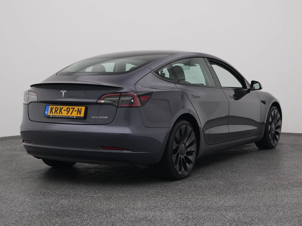 Tesla Model 3 – foto 11