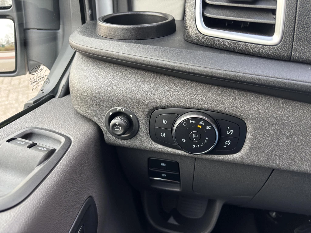 Ford E-Transit – foto 18