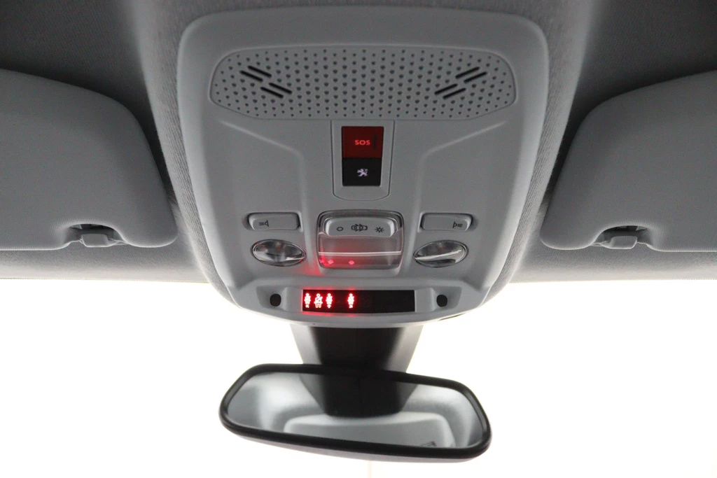 Peugeot e-208 – foto 27