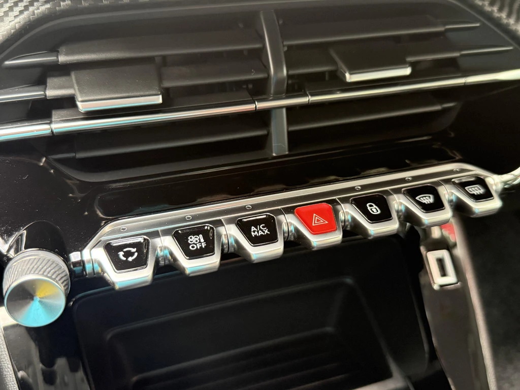 Peugeot 208 – foto 22