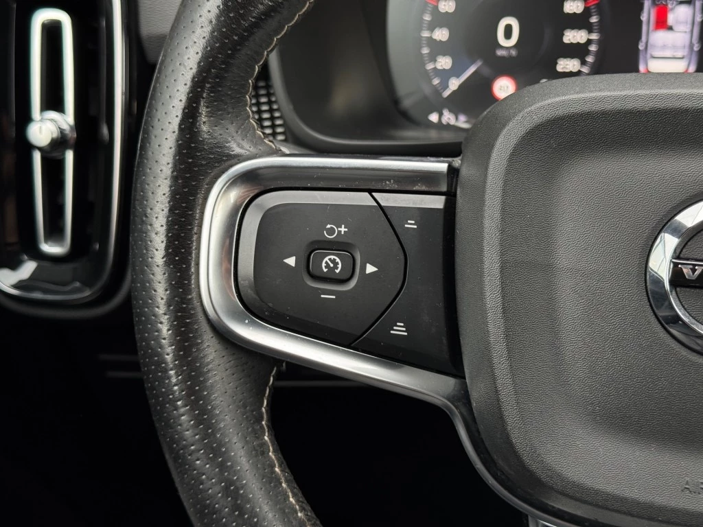 Volvo XC40 – foto 8