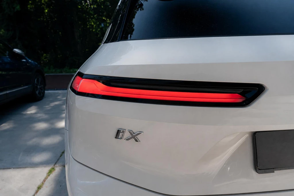 BMW iX – foto 25