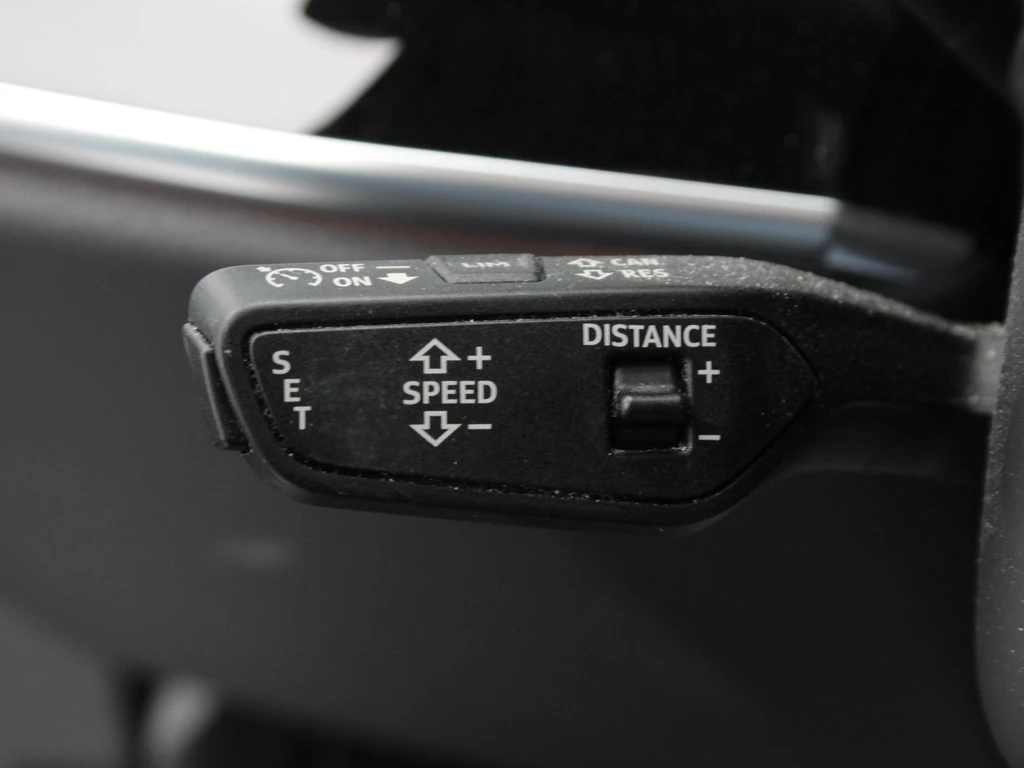 Audi A8 – foto 12