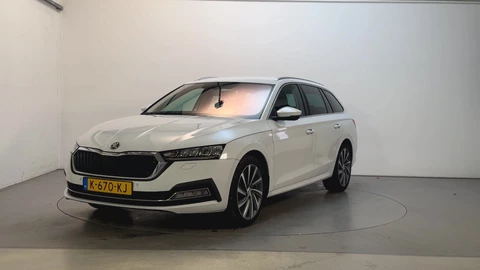 Skoda Octavia Combi 1.0 e-TSI Business Edition Plus Stoelverwarming Adaptive Cruise Sfeerverlichting Trekhaak