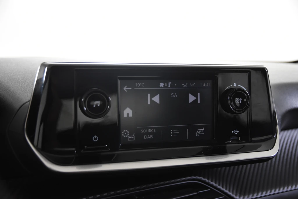 Peugeot 208 – foto 22