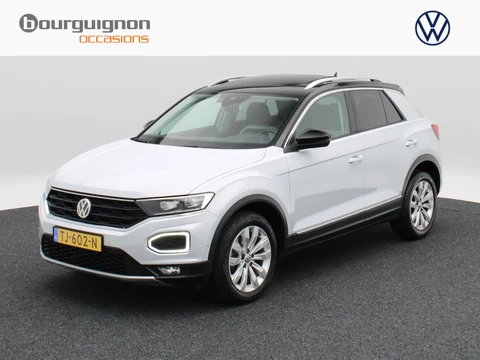 Volkswagen T-Roc 1.5 TSi Sport 150 Pk | Trekhaak | Adaptive Cruise | Camera | CarPlay | Panorama dak | 17 Inch | 159.197 Km !!