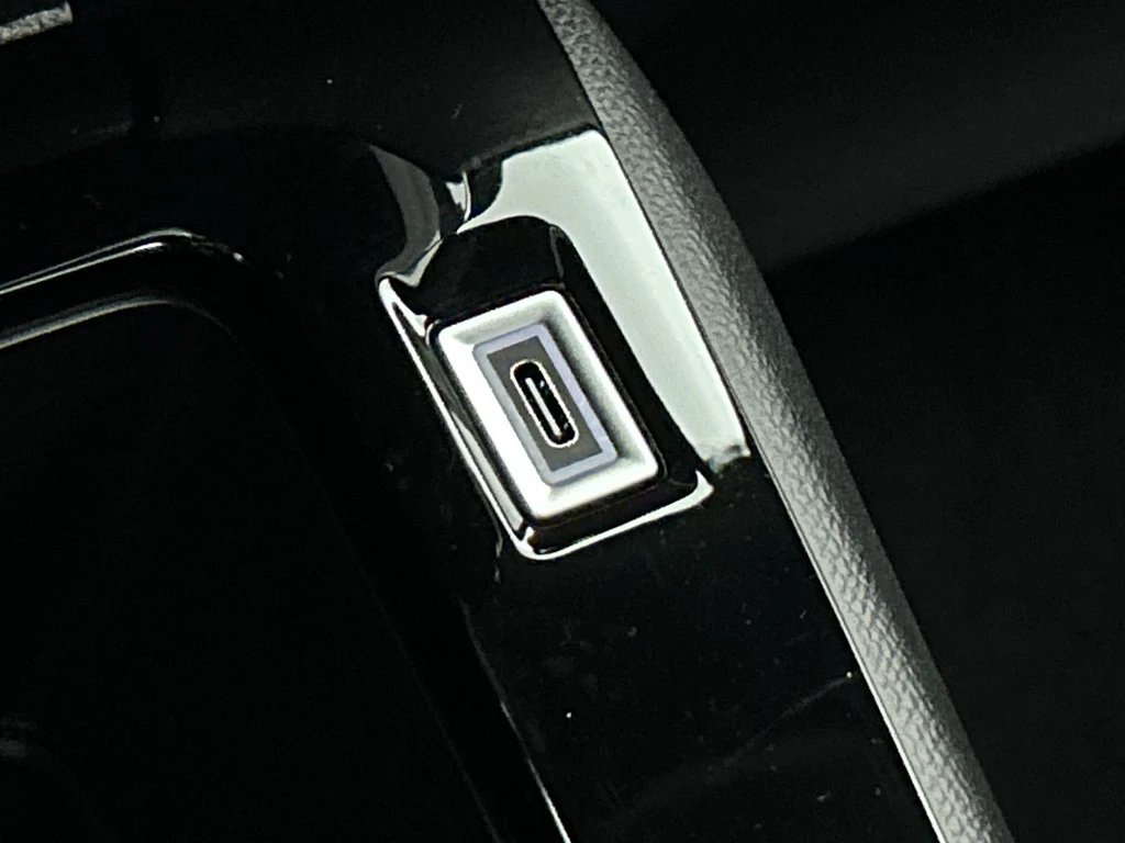 Peugeot e-2008 – foto 30