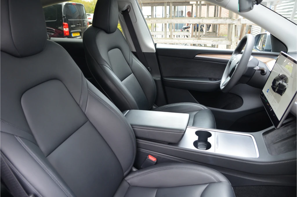Tesla Model Y – foto 7