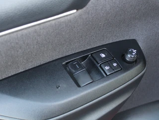 Toyota Yaris – thumbnail 19