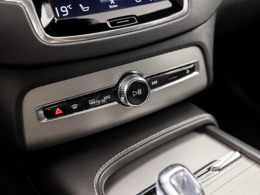 Volvo XC90 – foto 19