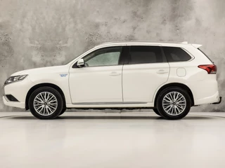 Mitsubishi Outlander – thumbnail 3