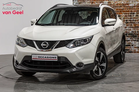 Nissan Qashqai 1.6 N-Connecta | Panoramadak | 360 graden camera | Cruise Control | Trekhaak