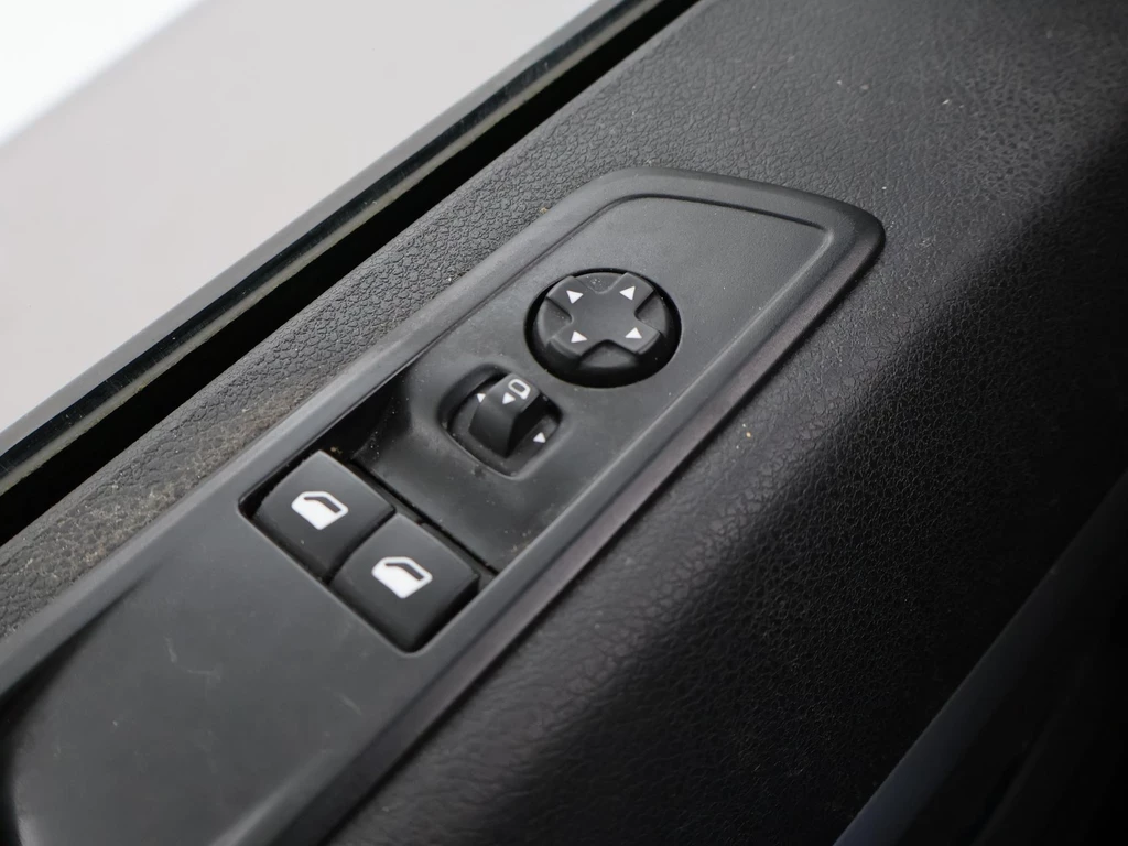 Opel Vivaro – foto 35