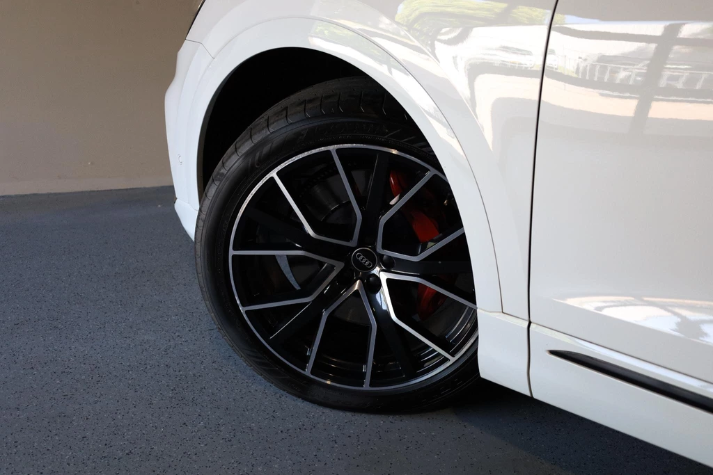 Audi Q8 – foto 36