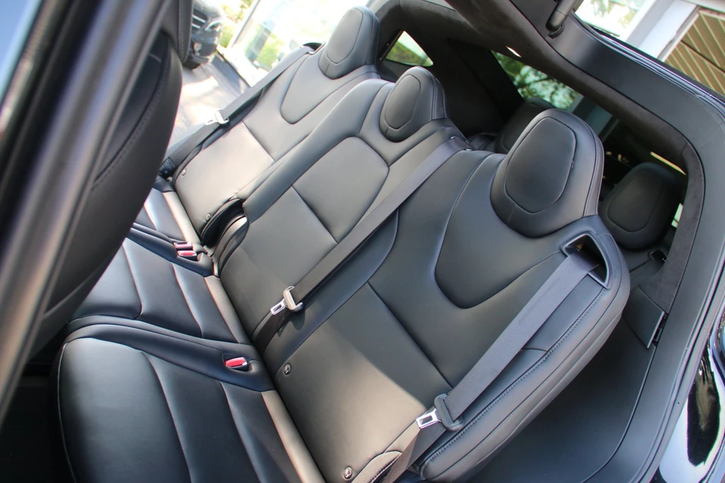 Tesla Model X – foto 12