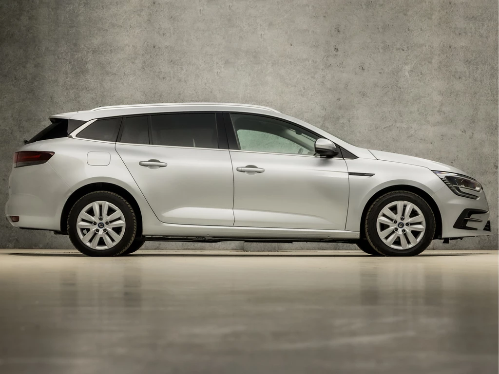 Renault Megane E-Tech – foto 7