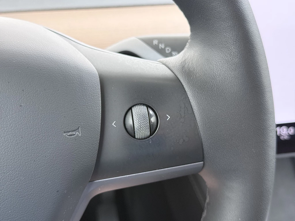 Tesla Model Y – foto 36