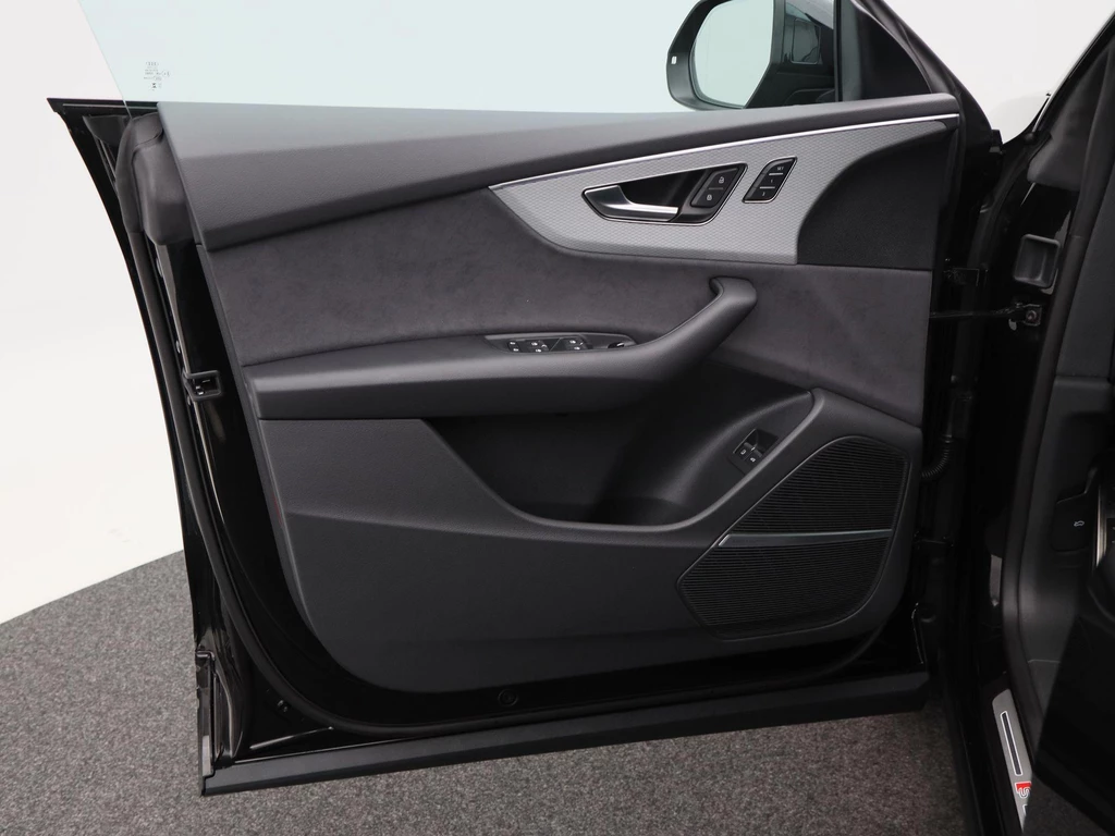 Audi Q8 – foto 21