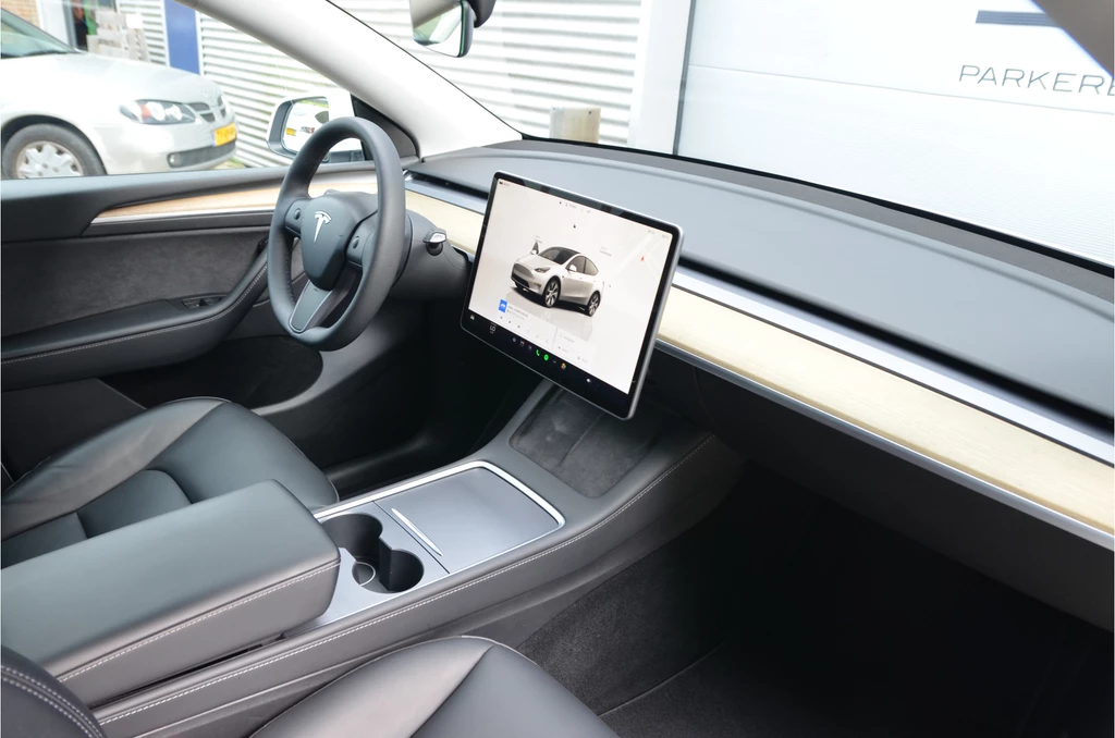 Tesla Model Y – foto 10
