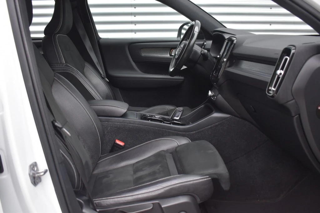 Volvo XC40 – foto 30