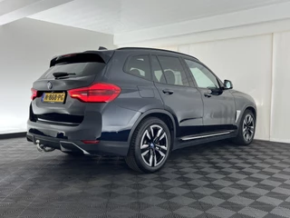 BMW iX3 – thumbnail 4