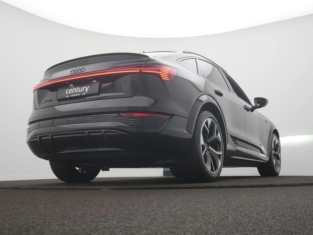 Audi Q8 Sportback e-tron – foto 7
