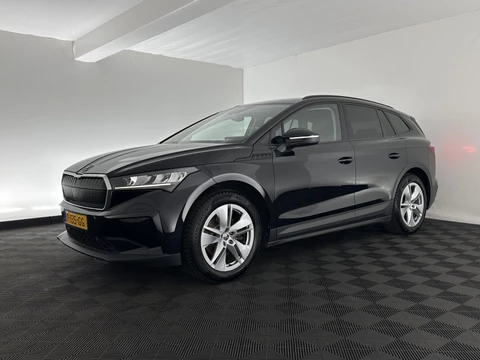 Škoda Enyaq iV 60 [ 3-Fase-11kW ] {SOH-88%} (INCL-BTW) *LEATHER-FABRIC | FULL-LED | DIGI-COCKPIT | CAMERA | KEYLESS | NAVI-FULLMAP | AMBIENTLIGHT | ECC | HEATED-COMFORTSEATS | PRIVACY-GLASS | DAB+ | PDC | CRUISE | 19"ALU*